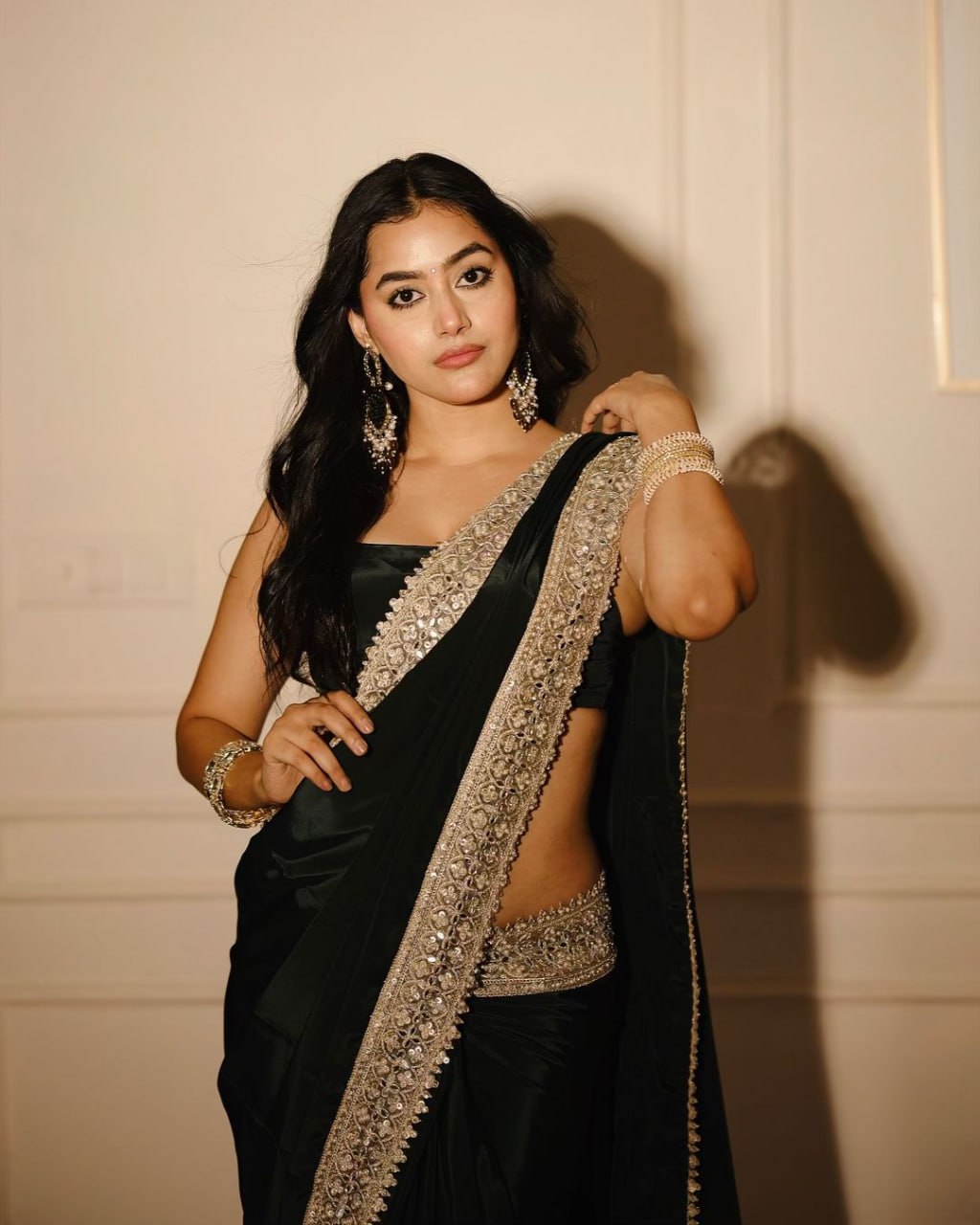 Designer Vichitra Silk Saree, Heavy Embroidery Sequence & Coding Lace Border Mono Thai Silk Blouse