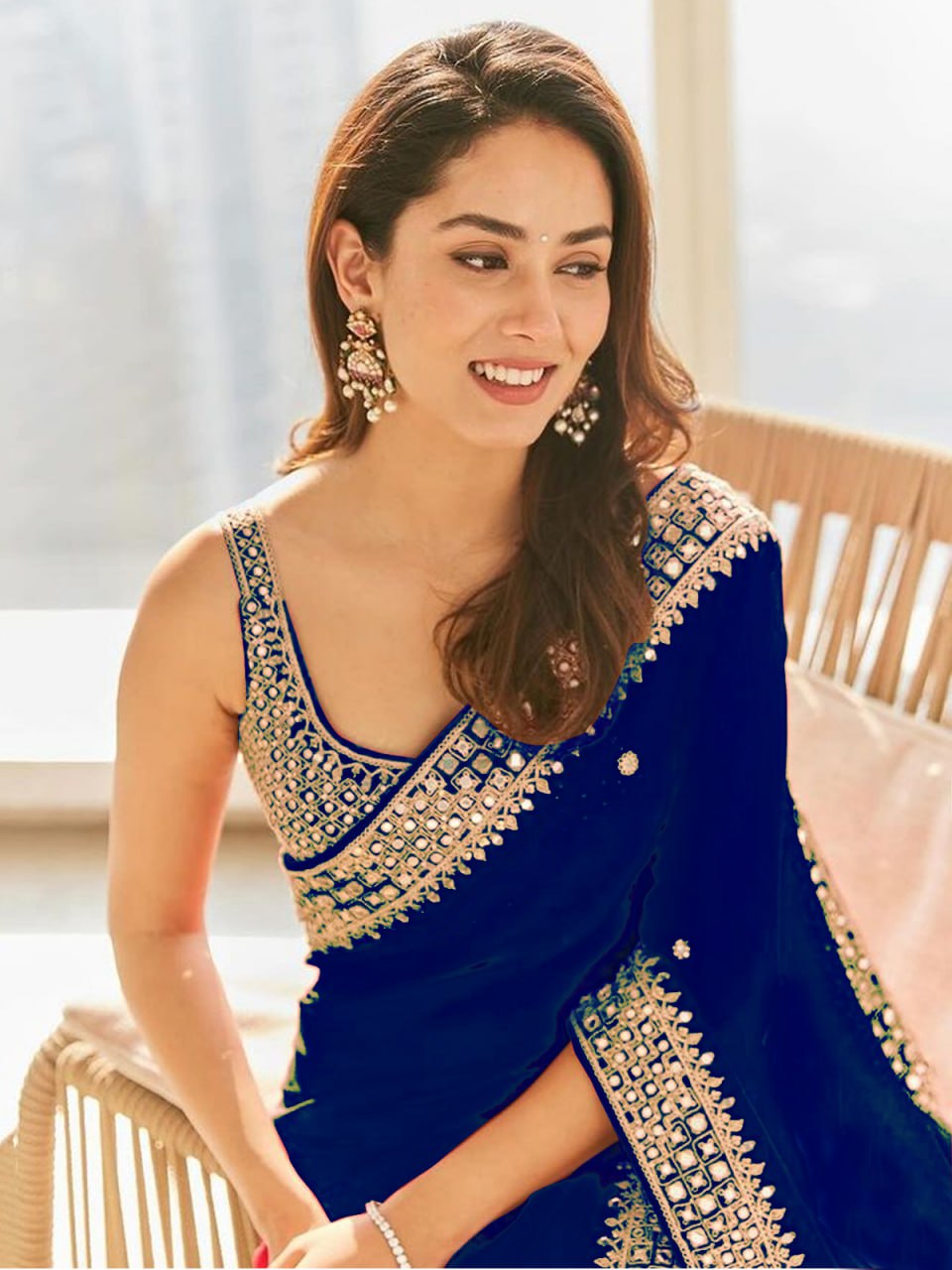 Beautiful Fancy Heavy Georgette Fancy Dori Thread & Sequence Work Saree With Blouse